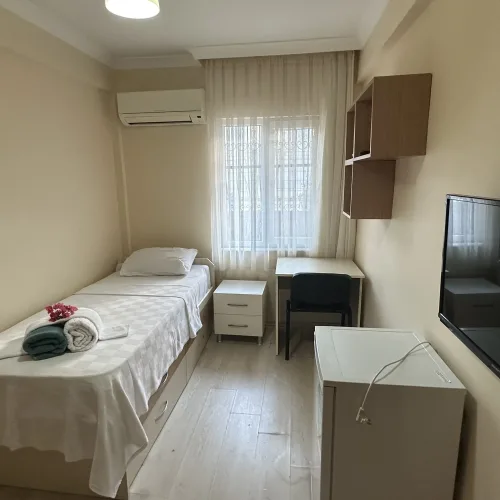 Ata Erkek Öğrenci Apart Tek Kişilik Odalar